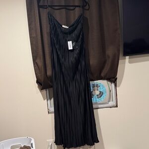 Chic Strapless Black Pleated Dress